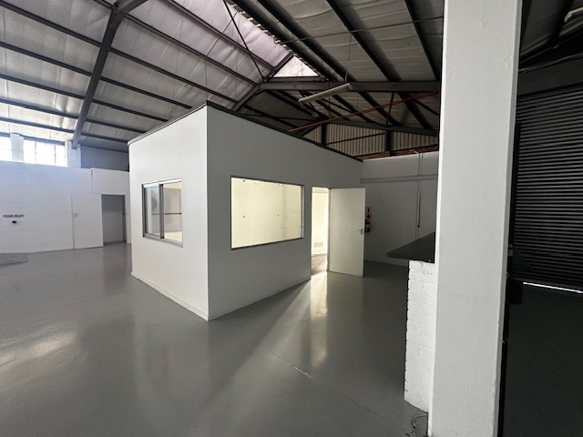 To Let Commercial Property for Rent in Maitland Western Cape